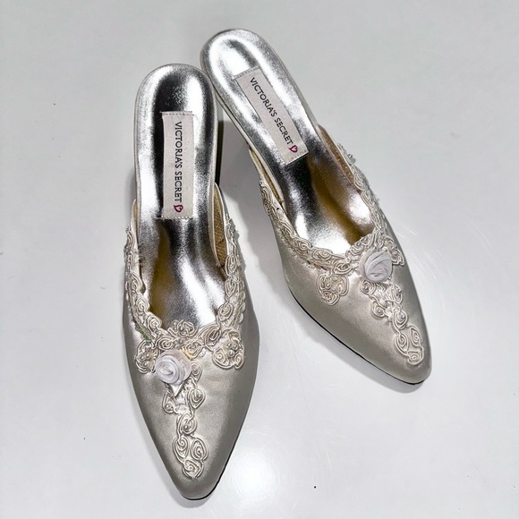 Victoria's Secret Shoes - Vintage Victoria’s Secret satin Hollywood glamour boudoir pointed kitten heels